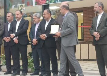 مدرسه باید کانون پیشرفت محله باشد/ گذر از کتاب‌محوری به سمت تربیت مسئولیت‌پذیر