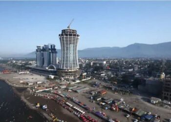 آتش‌سوزی گسترده در انبارهای رنگ‌فروشی «متل قو» پس از ساعت‌ها مهار شد