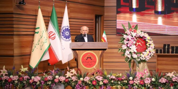 استاندار مازندران: کارآفرینانی که برای ساختن آمده‌اند نباید در پیچ‌وخم اداری گرفتار شوند