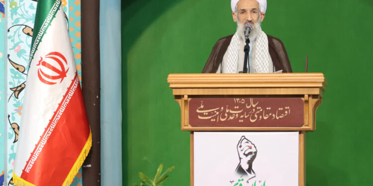امام‌جمعه ساری: ملت ایران صلح‌طلب و در انتظار امنیت و عدالت جهانی است