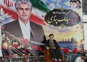 امام‌جمعه نوشهر: بزرگترین قدرت اقتصادی و نظامی دنیا در مقابل ایران کم آورد
