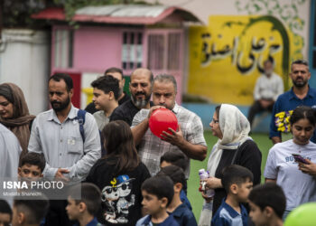 برگزاری جشن شکوفه ها در دبستان شهید صادق معلمی - ساری