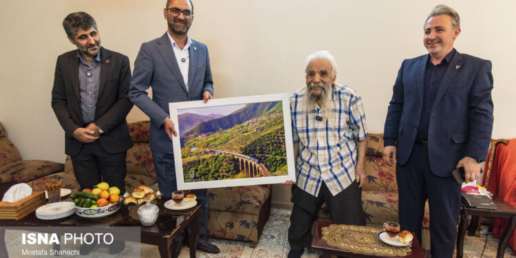 تجلیل از «مرتضی ودادی گرگری» پیشکسوت راه آهن شمال یک