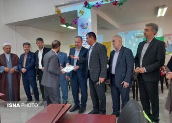 تجلیل از کلاس‌اولی‌های تحت پوشش بهزیستی بابل/ از حمایت تحصیلی تا تجلیل از استعدادها