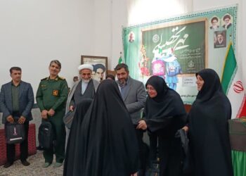 توزیع ۴۰۰۰ بسته نوشت افزار از محل موقوفات بهشهر