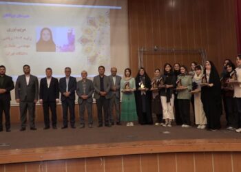 دانش آموزان نخبه عملی و المپیادی آمل تجلیل شدند