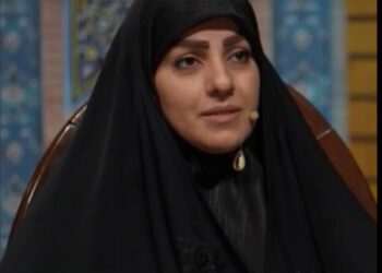 دختر شهید شادمانی: دشمن با حضور مردم در کف خیابان نتوانست به انسجام اجتماعی ضربه بزند