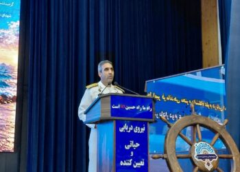 دریادار دوم مطلبی: دریادلان نیروی دریایی اجازه هیچگونه پیشروی به دشمن را نمی‌دهند