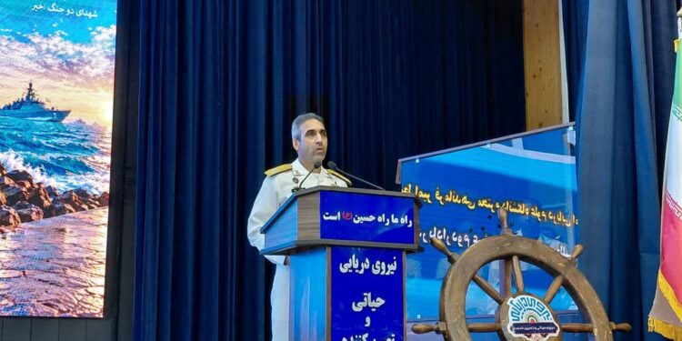 دریادار دوم مطلبی: دریادلان نیروی دریایی اجازه هیچگونه پیشروی به دشمن را نمی‌دهند