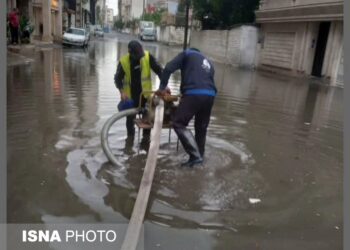 رفع ۳۰ مورد آب‌گرفتگی معابر شهری با تلاش گسترده تیم‌های عملیاتی شهرداری آمل 