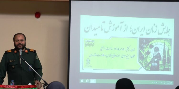 سردار برسلانی: رزمندگان توانستند با تکیه بر ایمان و علم، مانع از تصرف خاک وطن شوند