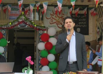 مدیر آموزش و پرورش نور: مدرسه باید دانش، اخلاق و نشاط را در دانش‌آموزان تقویت کند
