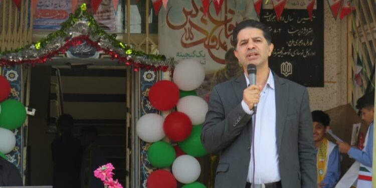 مدیر آموزش و پرورش نور: مدرسه باید دانش، اخلاق و نشاط را در دانش‌آموزان تقویت کند