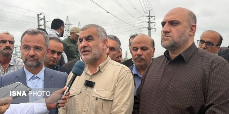 نایب‌رئیس مجلس: مجلس و دولت در خط مقدم مقابله با جنگ اقتصادی‌اند