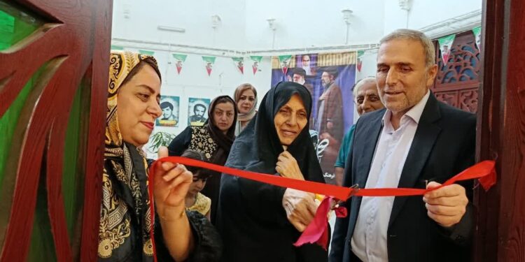 نمایشگاه نقاشی در مجتمع فرهنگی و هنری بهشهر گشایش یافت