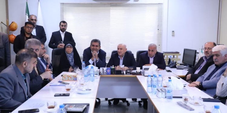 نشست فوری استاندار با مدیران برای حل مشکلات چهاردانگه/استاندار برای اجرای پروژه های چهاردانگه راهکار و زمان‌بندی مشخص کرد