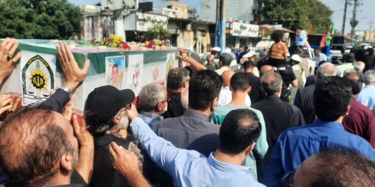 شهید فراجا با حضور حماسی مردم آمل تشییع شد