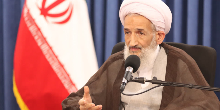 نماینده ولی فقیه در مازندران: پیشرفت واقعی در گروی پیوند ناگسستنی علم و دین است