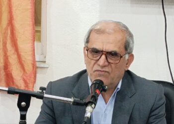 یک استاد دانشگاه: دشمن تلاش دارد ارزش‌های جامعه را کم‌رنگ کند
