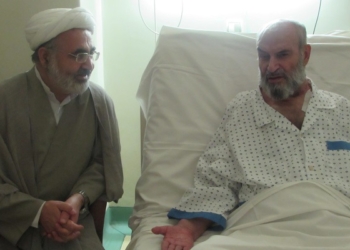 عیادت نماینده هاشمی رفسنجانی از آیت الله شجاعی کیاسری