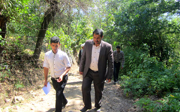 بازدید بخشدار چهاردانگه از روستای مزده