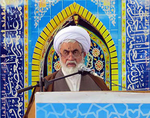 دو سال با فضای معنوی نماز جمعه کیاسر + تصاویر