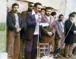 عکس قدیمی از معلمان دبستان انوری کیاسر -۱۳۵۲
