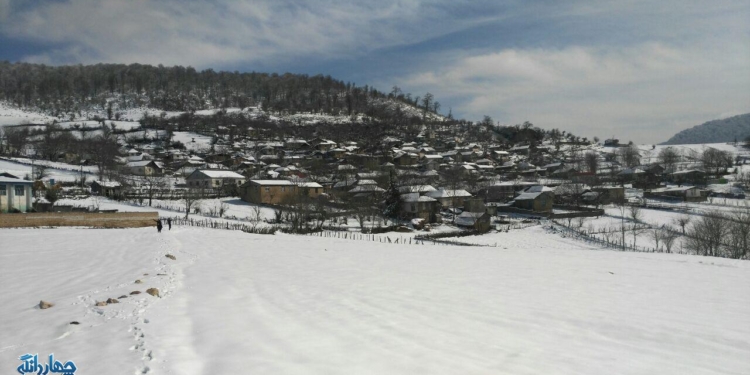 چهره برفی روستای ازنی،زادگاه اولین شهید روحانی دفاع مقدس کشور