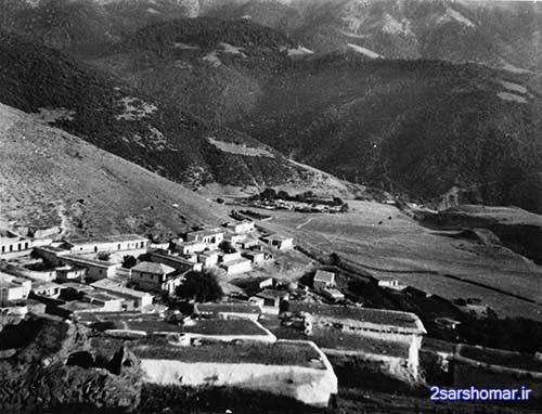 نمای جنوبی روستای بالاده و قلعه در سال 1355 - عکس از حاج عزت الله زائری