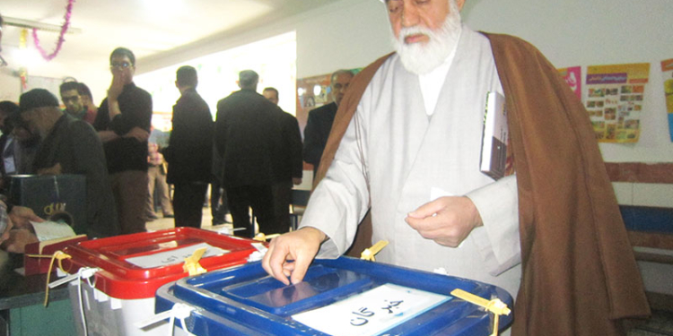 دشمنان بدانند هرگز چراغی که امام روشن کرد خاموش نخواهد شد