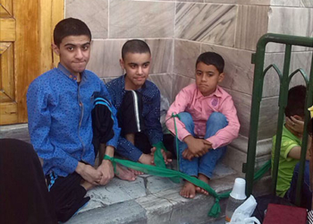 اسکان خانواده سه معلول اروتی در منزل جدید