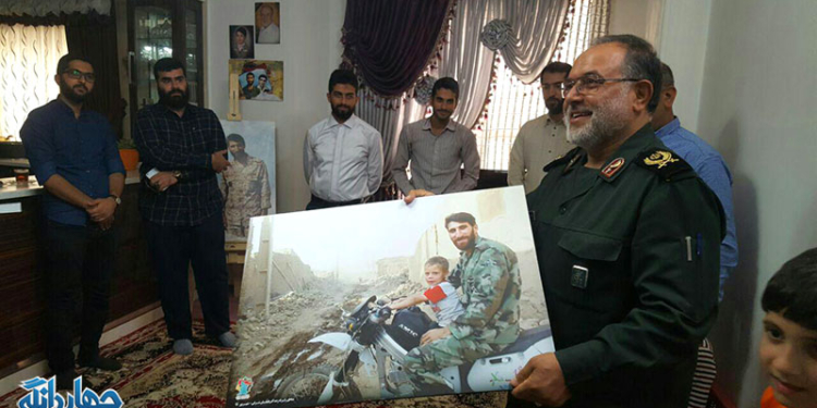 دیدار فرمانده سپاه کربلا مازندران از خانواده شهید محمد بلباسی