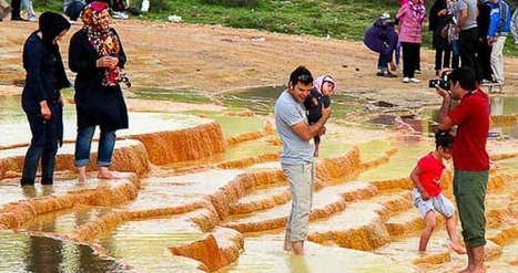«باداب سورت» دارد زیر پای گردشگران می‌میرد!
