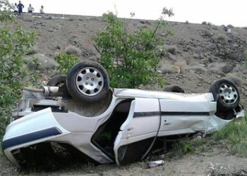 سه مصدوم بر اثر واژگونی پژو پارس در محور ساری – کیاسر